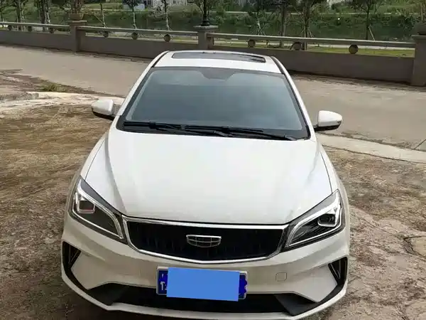 Geely Emgrand 2021