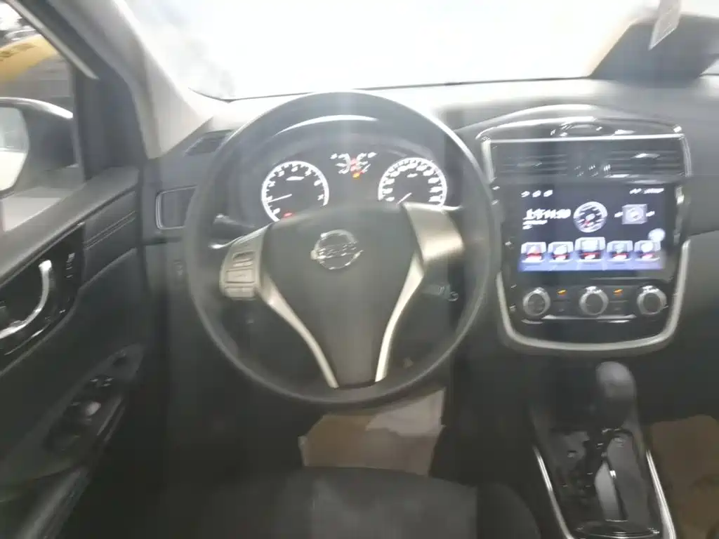 Nissan Tiida 2019