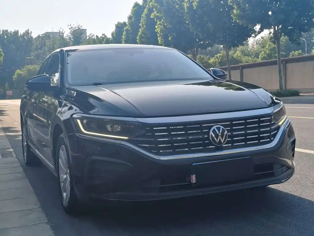 Volkswagen Passat 2023