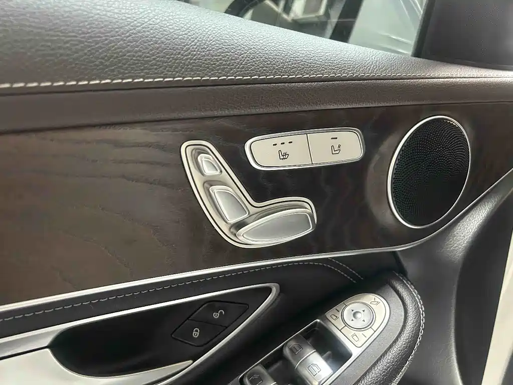 Mercedes-Benz GLC 2020 — фото 17