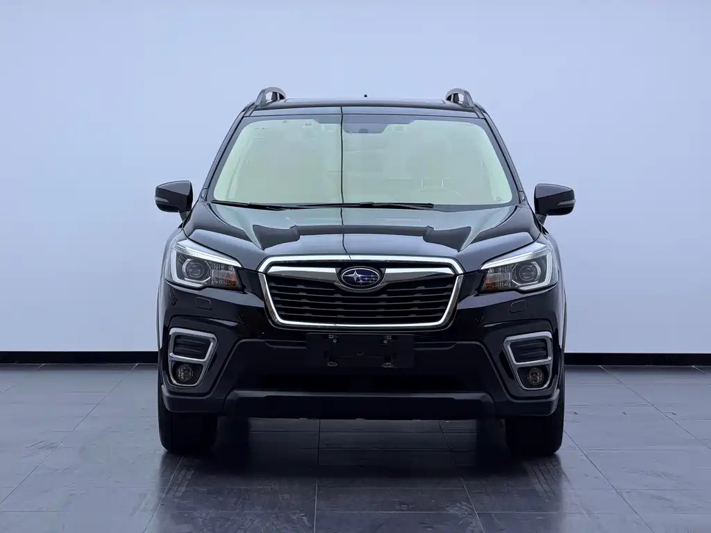 Subaru Forester 2019 — фото 3