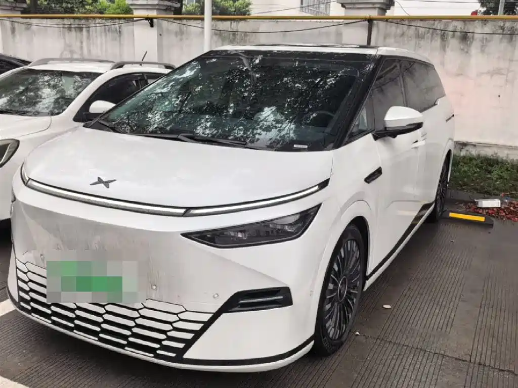 XPeng X9 2025 — фото 1