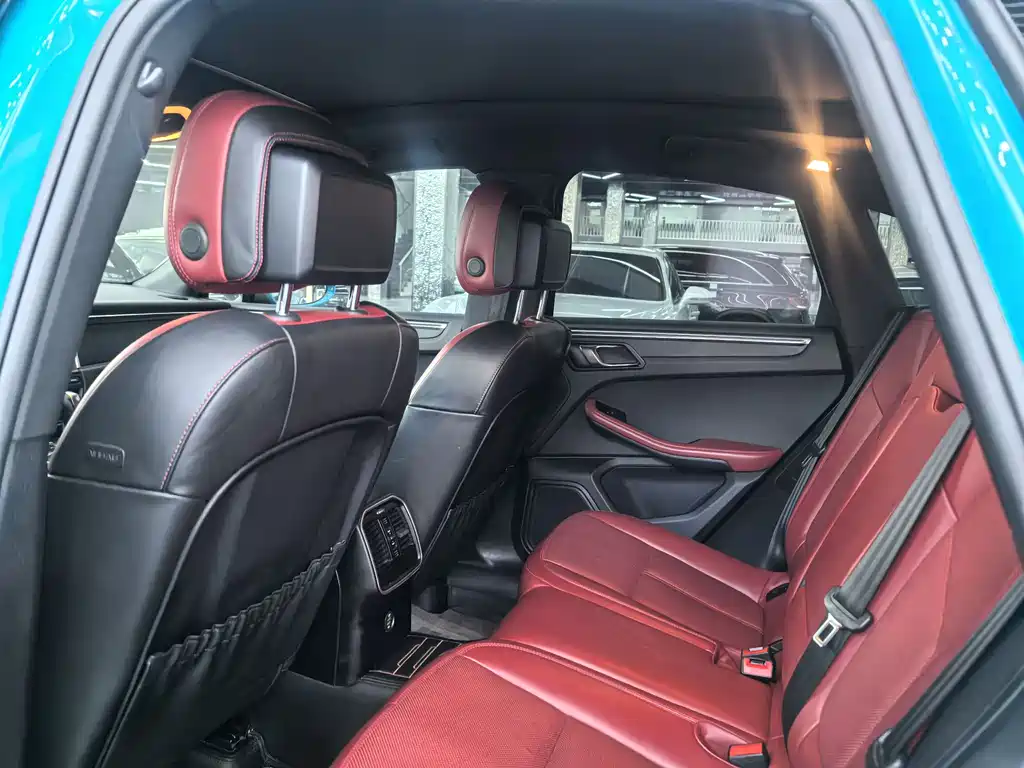 Porsche Macan 2018 — фото 13