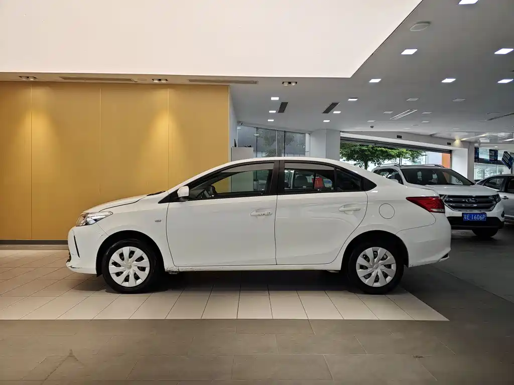 Toyota Vios 2017 — фото 6