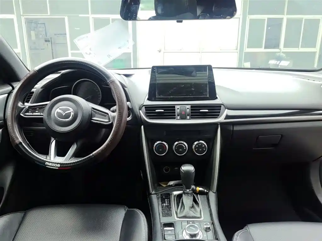 Mazda CX-4 2019 — фото 16