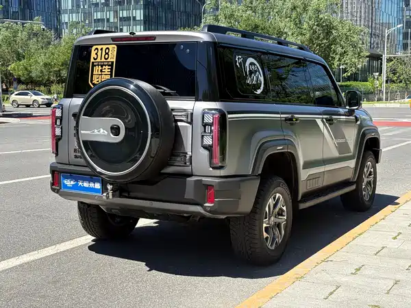 BAIC BJ40 2025