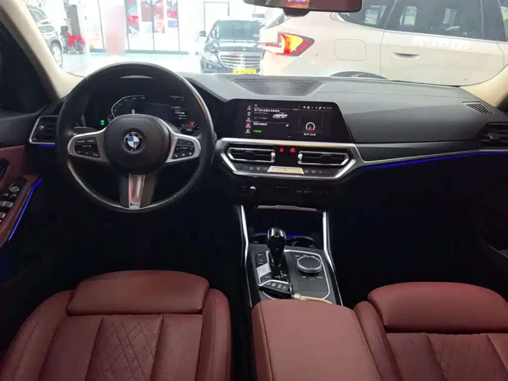 BMW 3 Series 2021 — фото 10