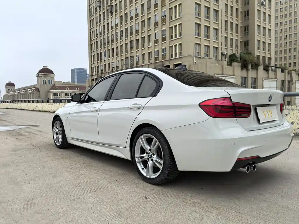 BMW 3 Series 2017 — фото 40