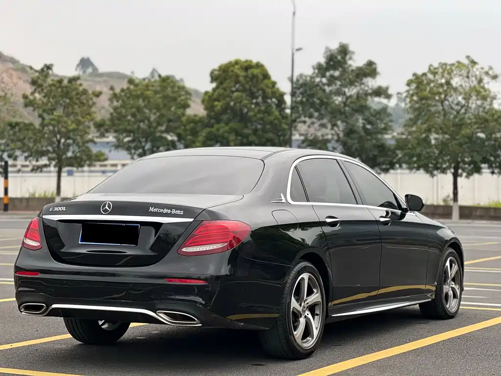 Mercedes-Benz E-Class 2019 — фото 6