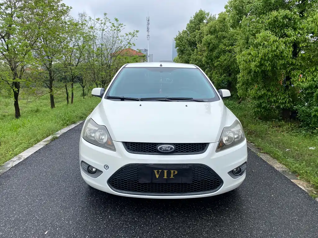 Ford Focus 2015 — фото 2