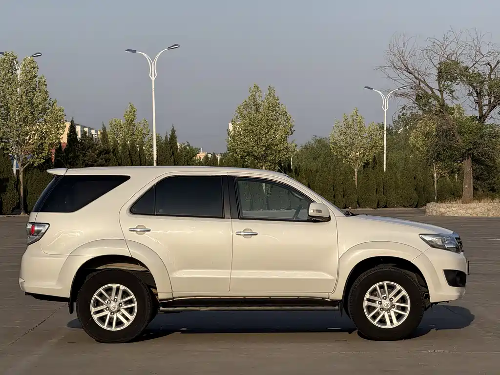 Toyota Fortuner 2016 — фото 8