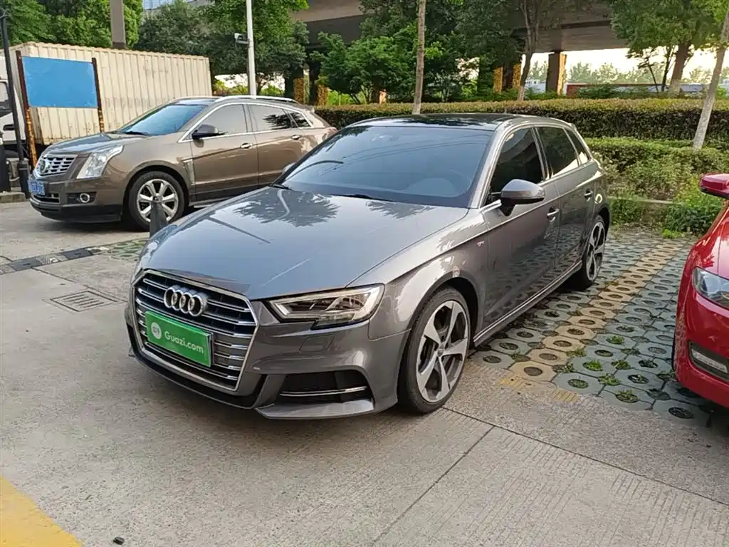 Audi A3 2020 — фото 1