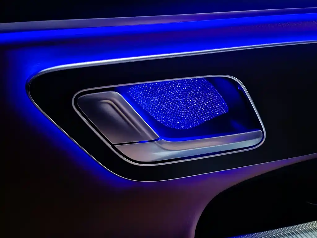 Mercedes-Benz E-Class 2025 — фото 10