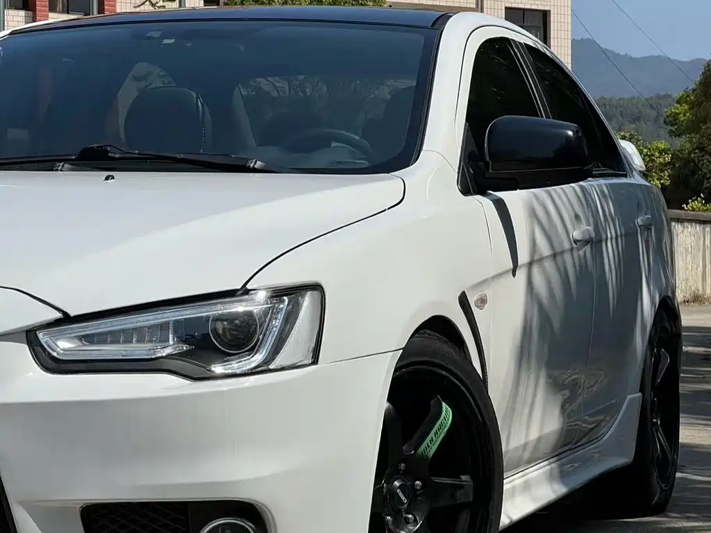 Mitsubishi Lancer EX 2013 — фото 4