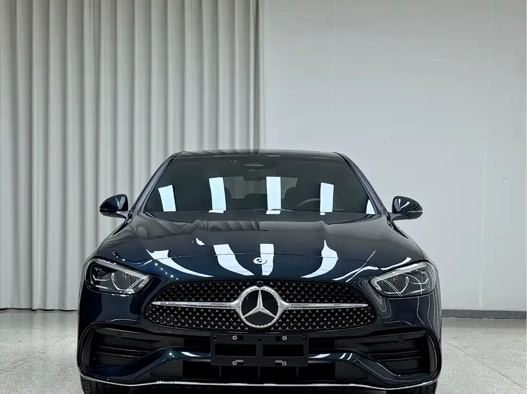 Mercedes-Benz C-Class 2023 — фото 2