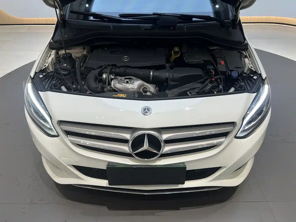 Mercedes-Benz B-Class 2018 — фото 15
