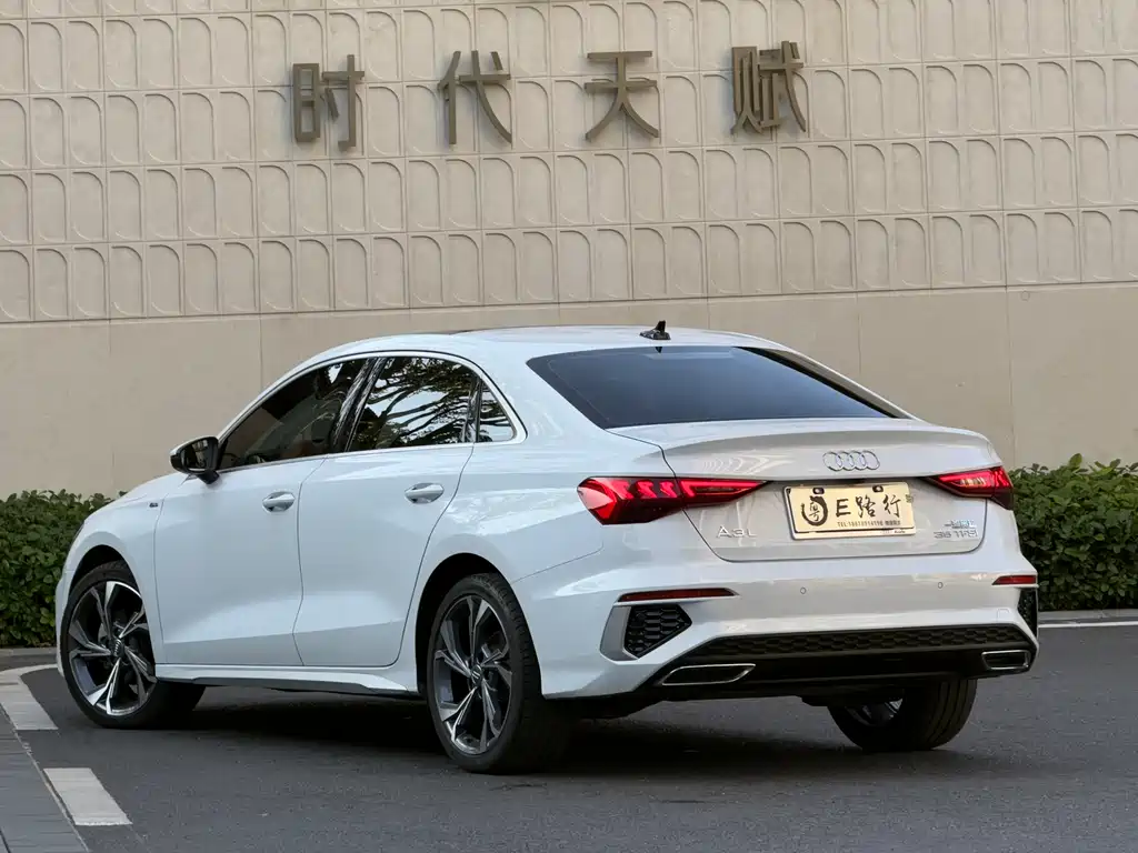 Audi A3 2021 — фото 23