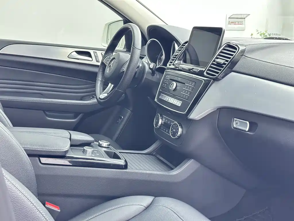 Mercedes-Benz GLE Coupe 2015 — фото 14