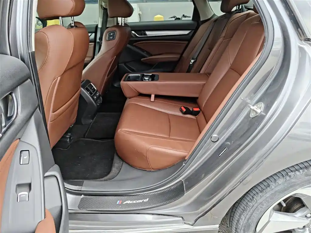Honda Accord 2021 — фото 17