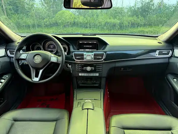 Mercedes-Benz E-Class 2013