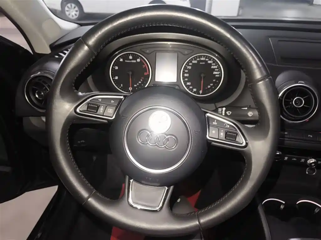 Audi A3 2015 — фото 11