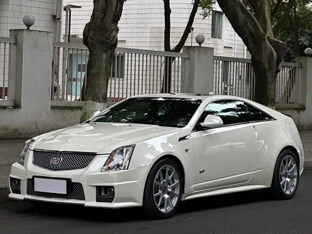 Cadillac CTS 2013 — фото 1