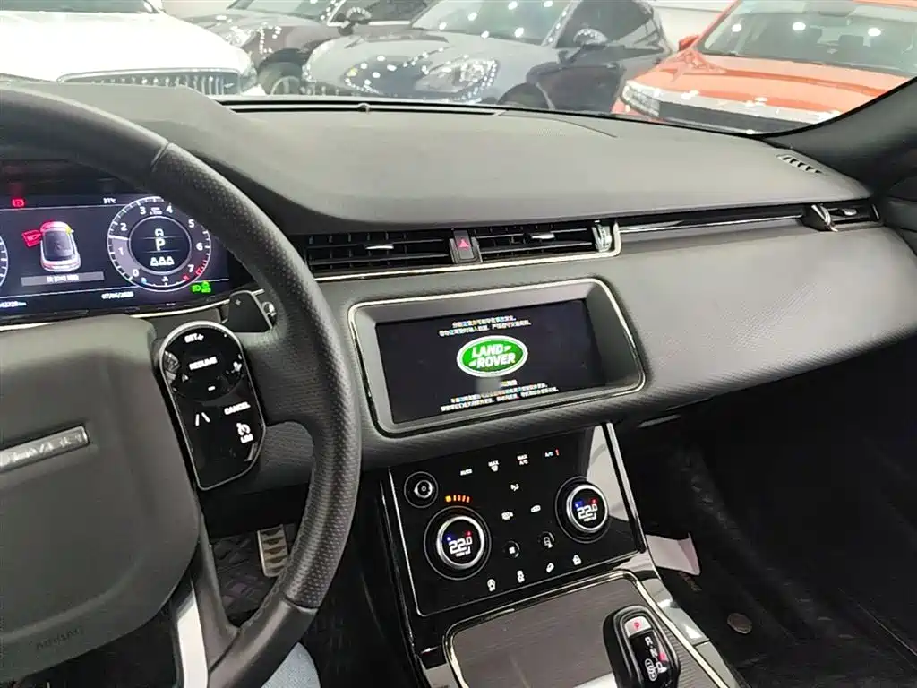 Land Rover Evoque 2021 — фото 10