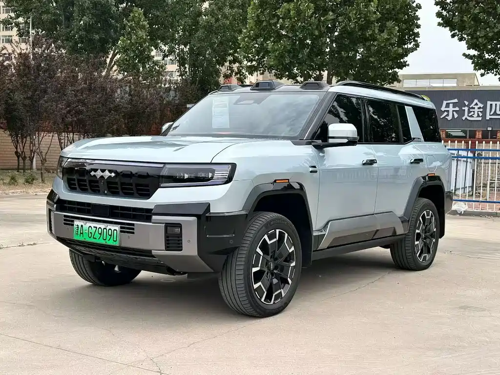 Fang Cheng Bao Leopard 8 2024