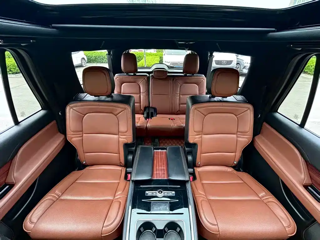 Lincoln Navigator 2019 — фото 12
