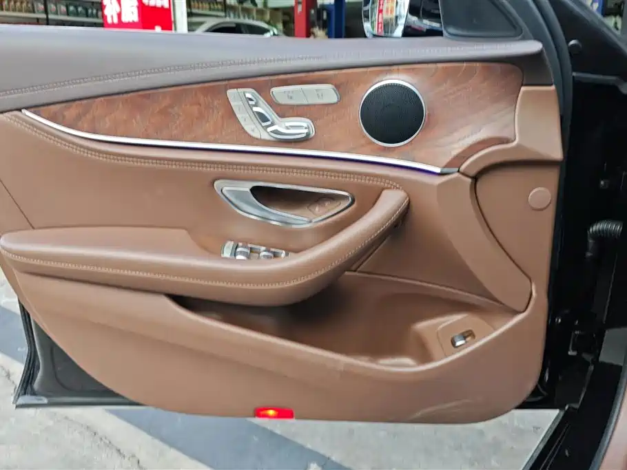 Mercedes-Benz E-Class 2023