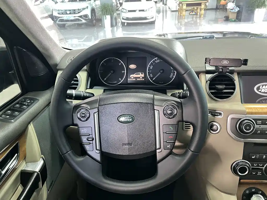 Land Rover Discovery 2012 — фото 13