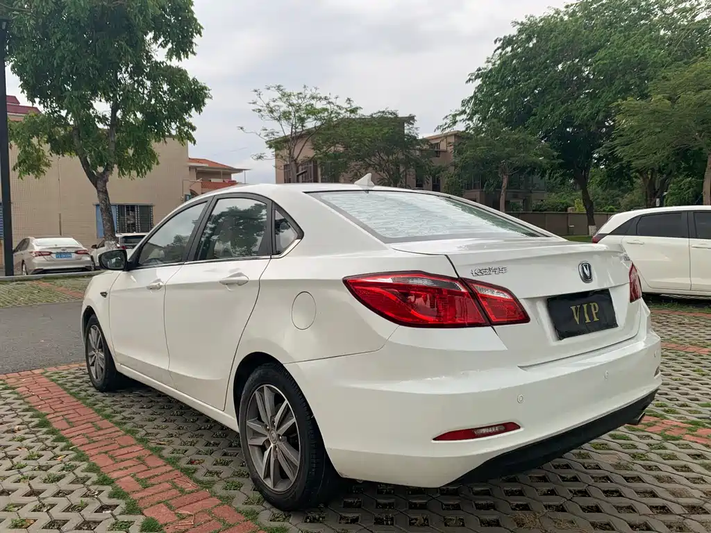 Changan Eado 2017 — фото 6