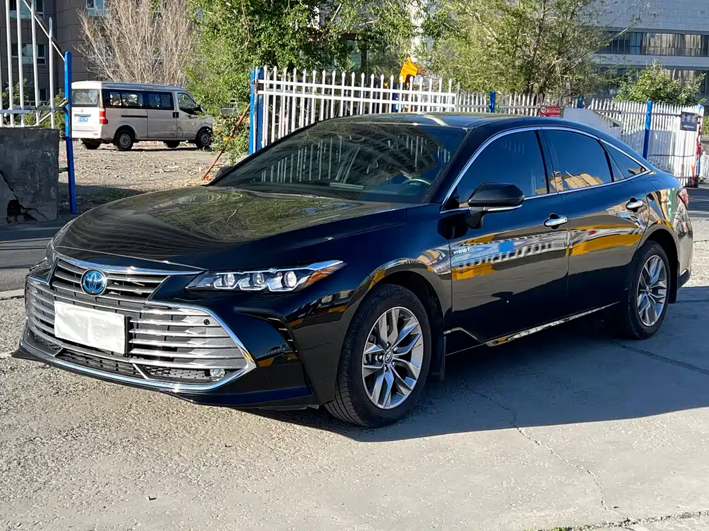Toyota Avalon 2022 — фото 1