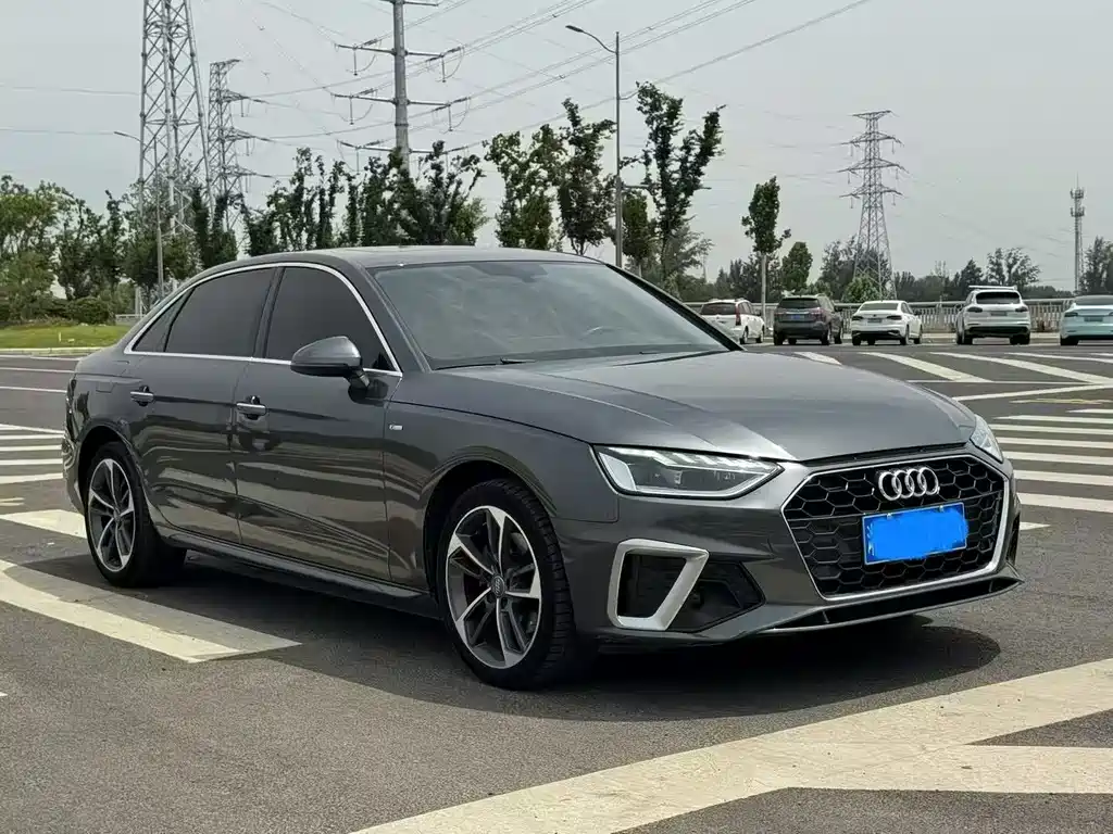 Audi A4L 2020