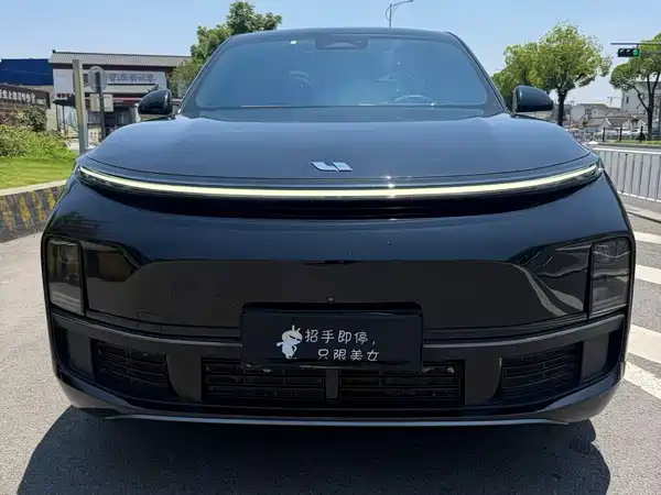 Li Auto L8 2023