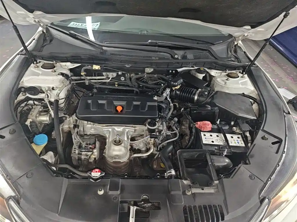 Honda Accord 2015 — фото 20