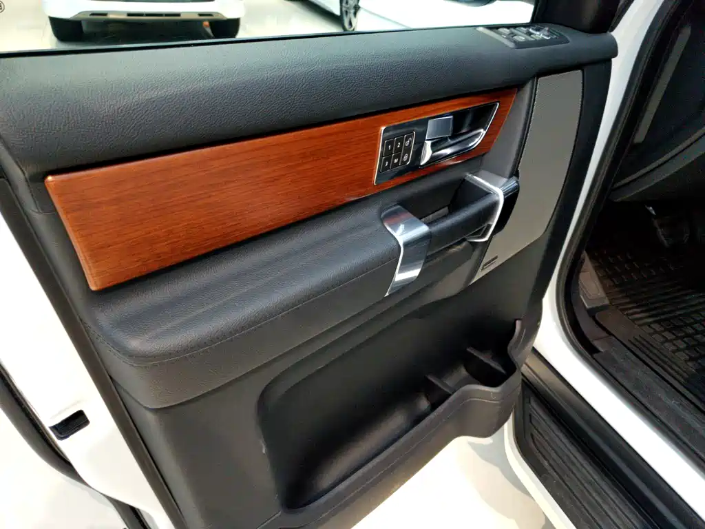 Land Rover Discovery 2013 — фото 20