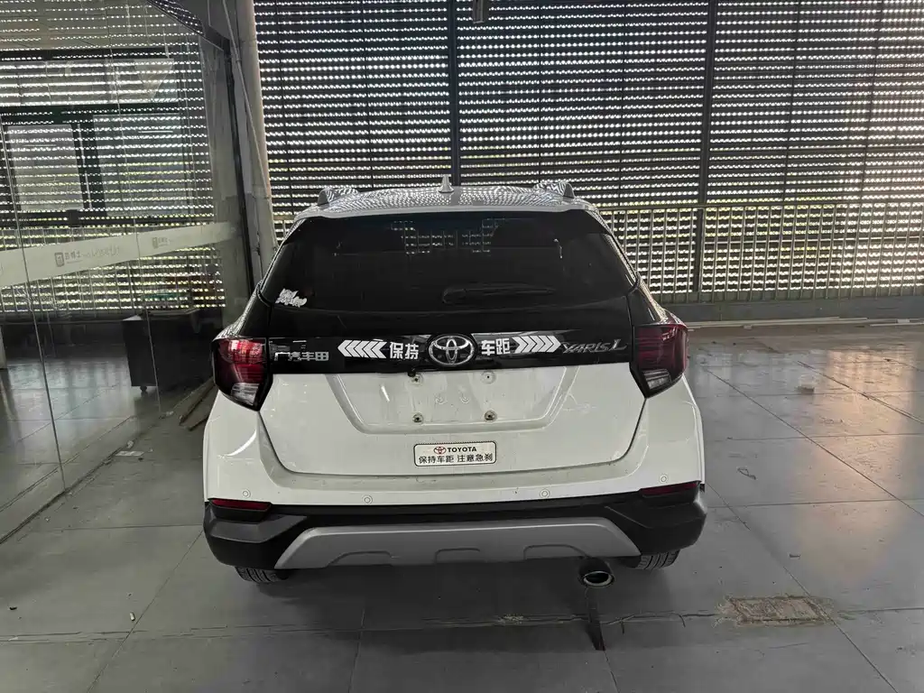 Toyota Yaris L 2022