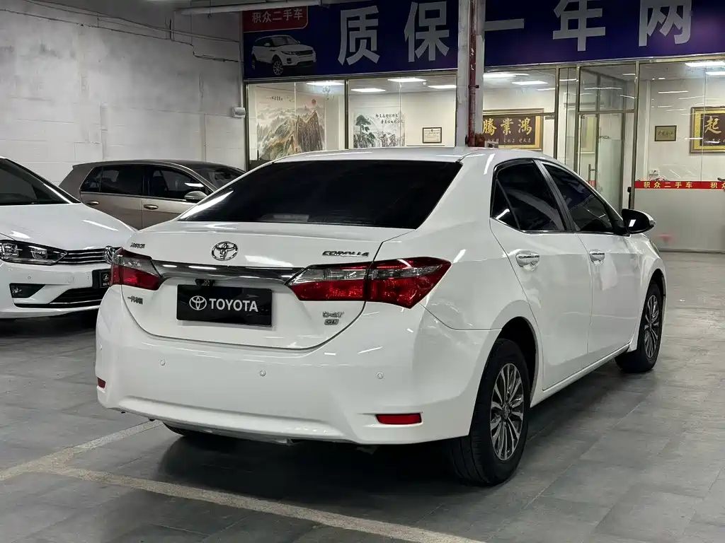 Toyota Corolla 2018 — фото 9