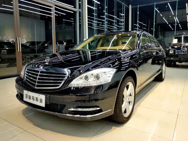 Mercedes-Benz S-Class 2012