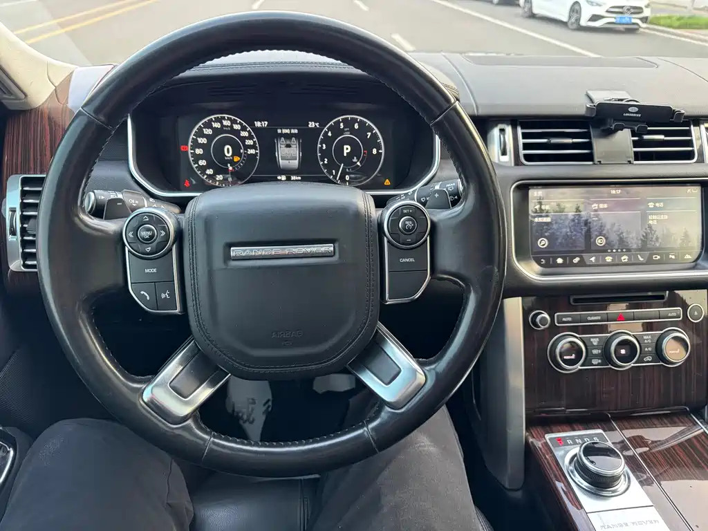 Land Rover Range Rover 2018 — фото 15