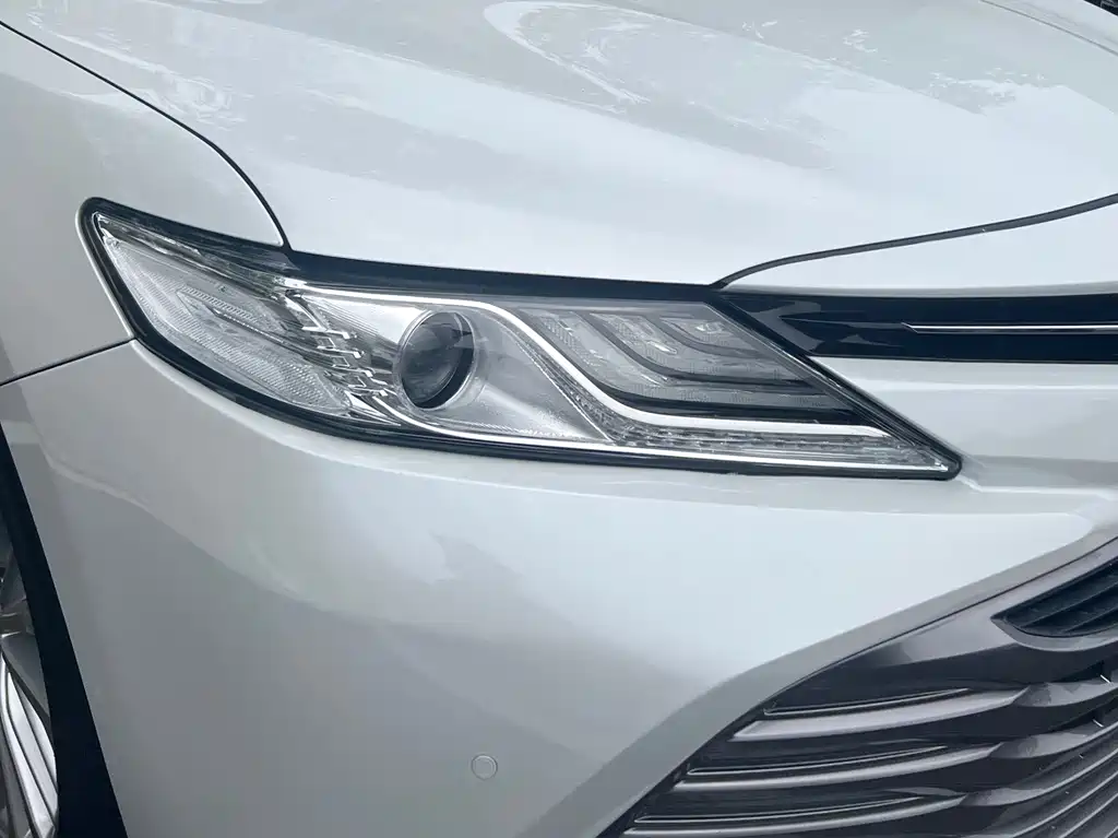 Toyota Camry 2021 — фото 5