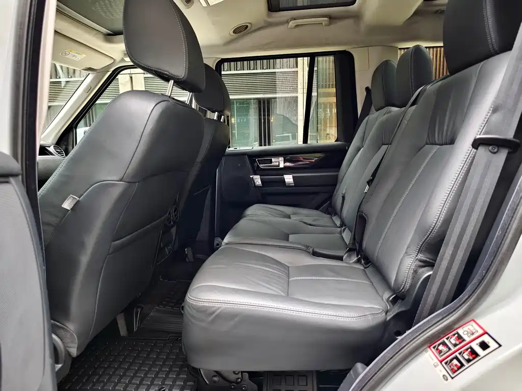 Land Rover Discovery 2014 — фото 17