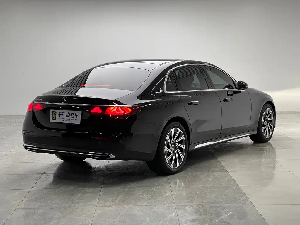 Mercedes-Benz E-Class 2024