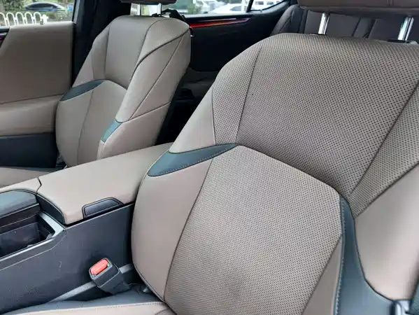 Lexus ES 2022