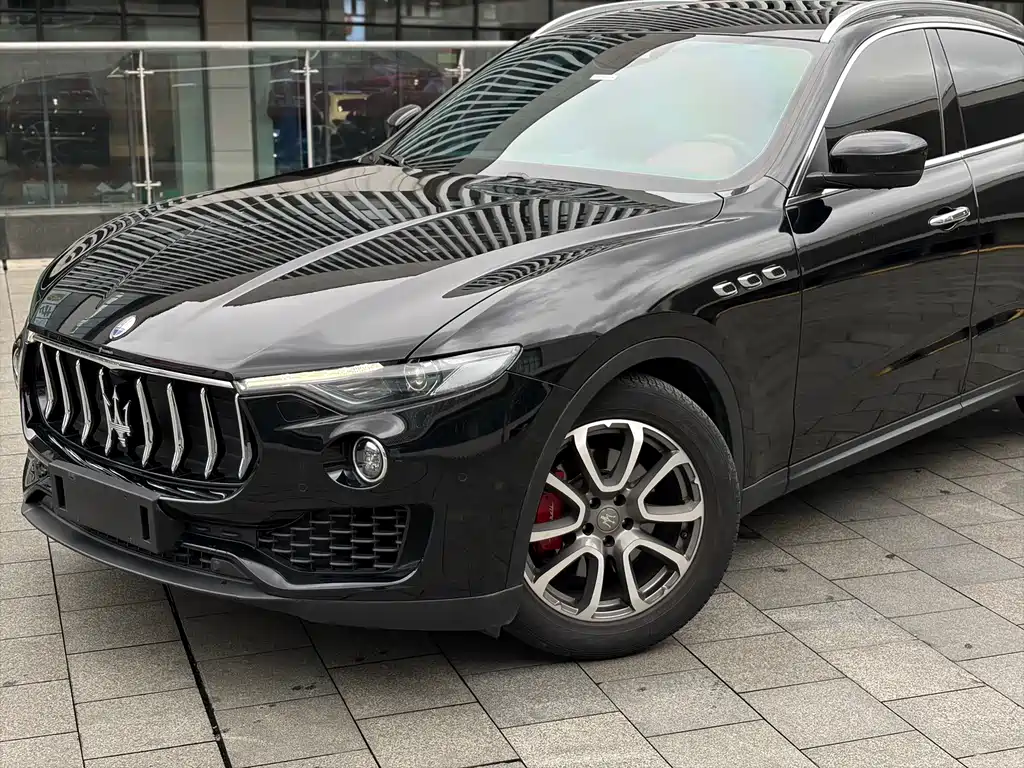 Maserati Levante 2017 — фото 4