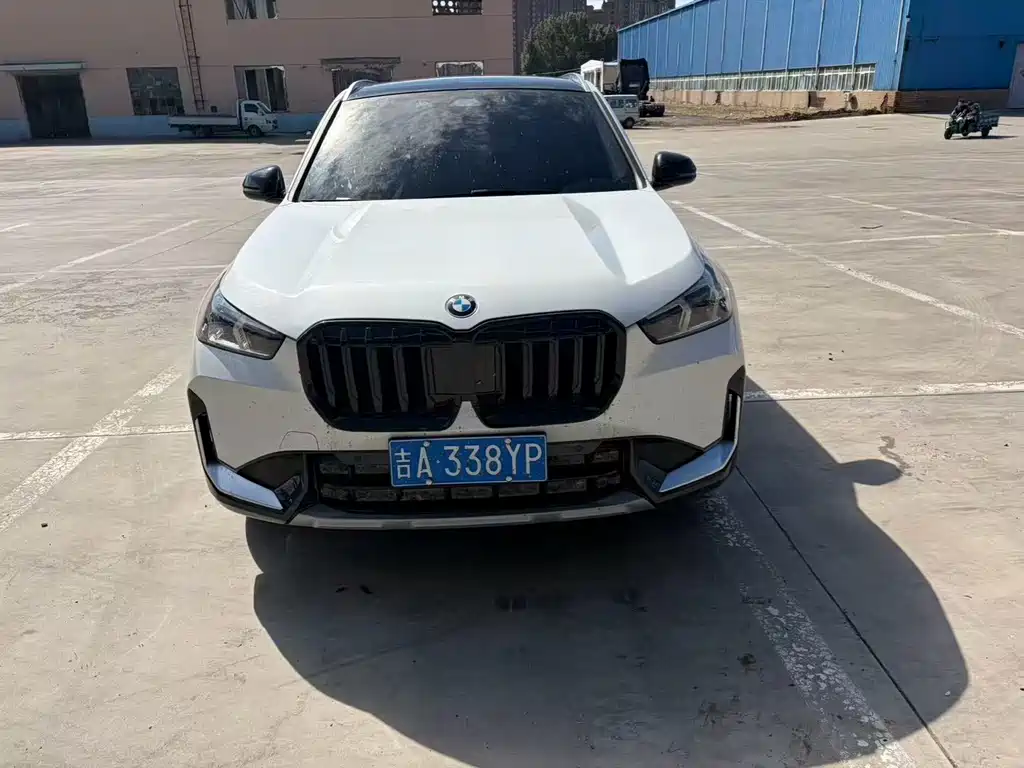 BMW X1 2024 — фото 1