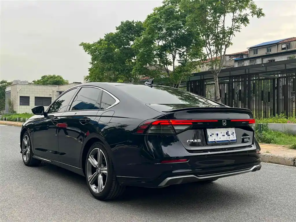 Honda Accord 2024 — фото 10