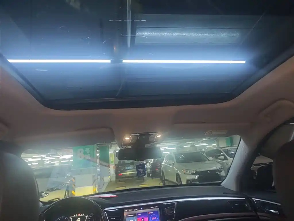 GAC Motor Trumpchi GS8 2019 — фото 18