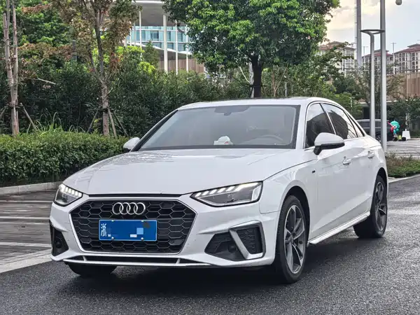 Audi A4L 2021